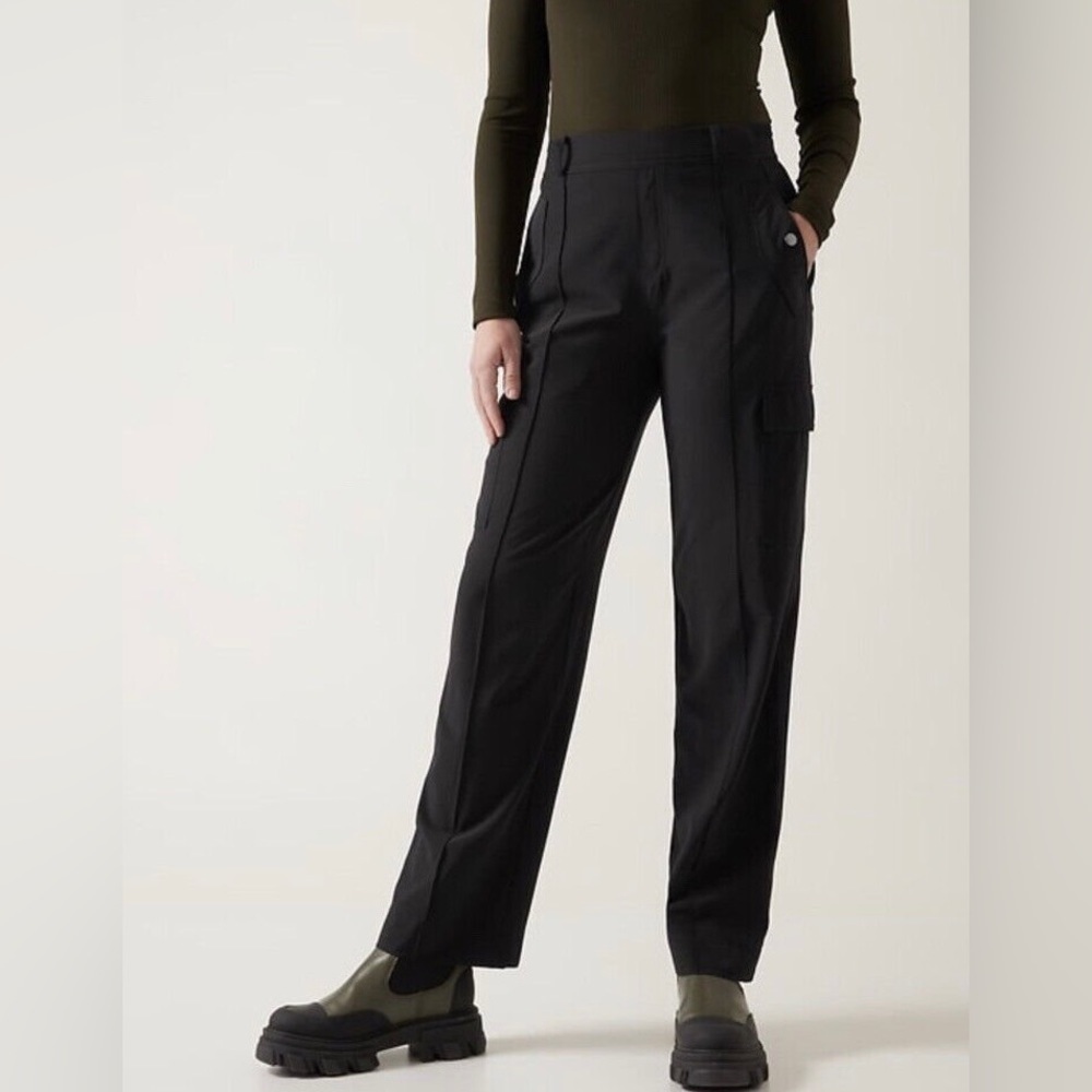 NWT! Black Athleta Vienna Cargo Pant - Size 24 🪕988133